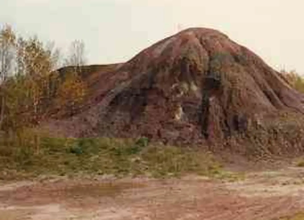 typical waste rock pile found along the Iron River